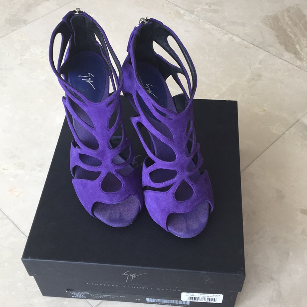 Giuseppe Zanotti Butterfly Cut Out Sandal